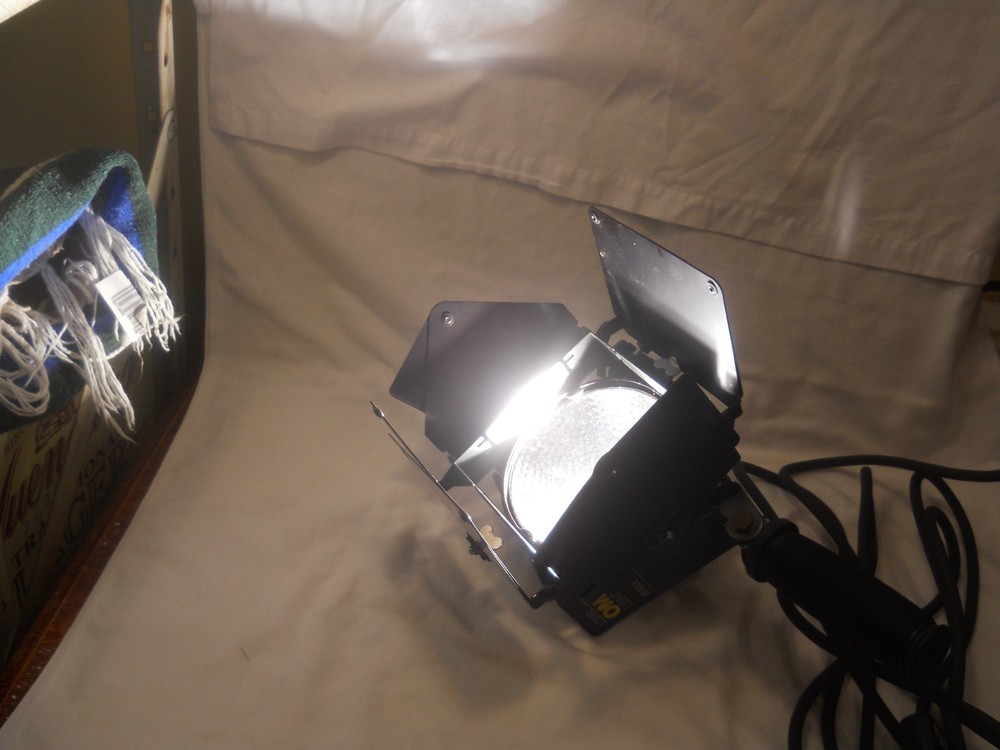 LOWEL OMNI Professional Light with power cord