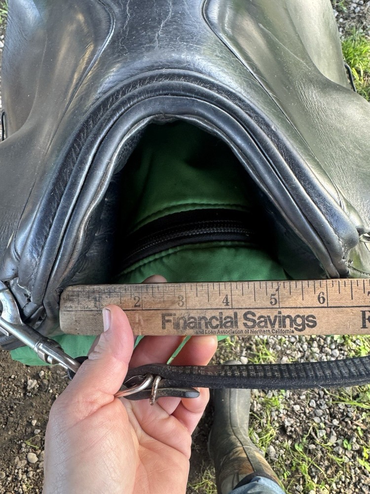 Schleese Dressage 17.5”