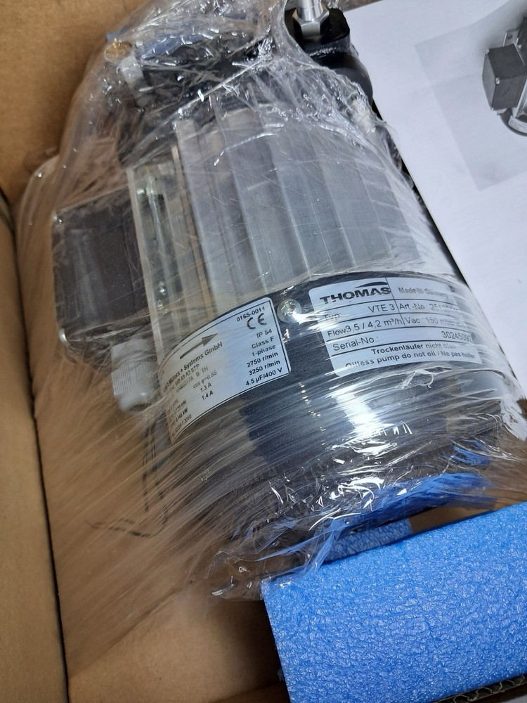 THOMAS VTE 3 Rotary Vane Vacuum Pump