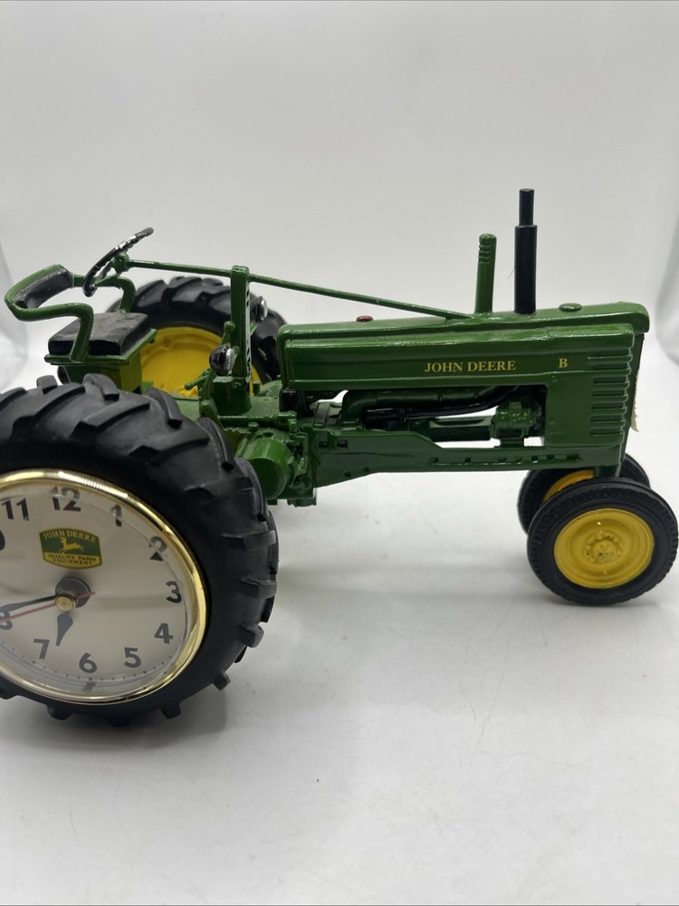 Danbury Mint John Deere 1948 Model "B" Tractor Desk Clock 8”