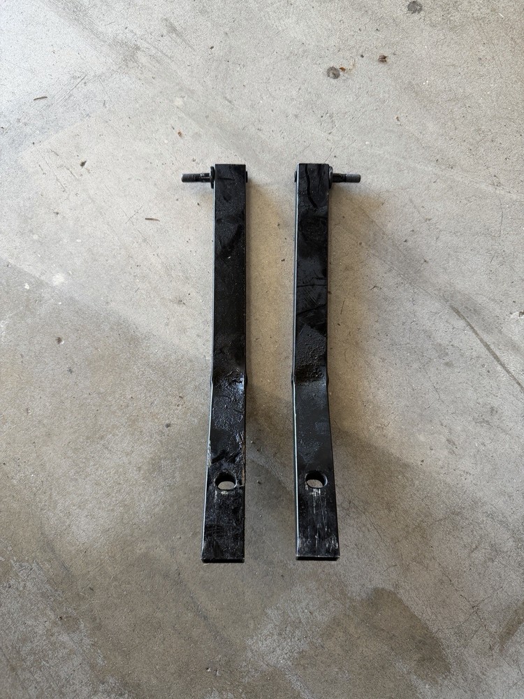 8K0805527A 8K0805528A 1 Pair Radiator Support Mount Bracket Left & Right