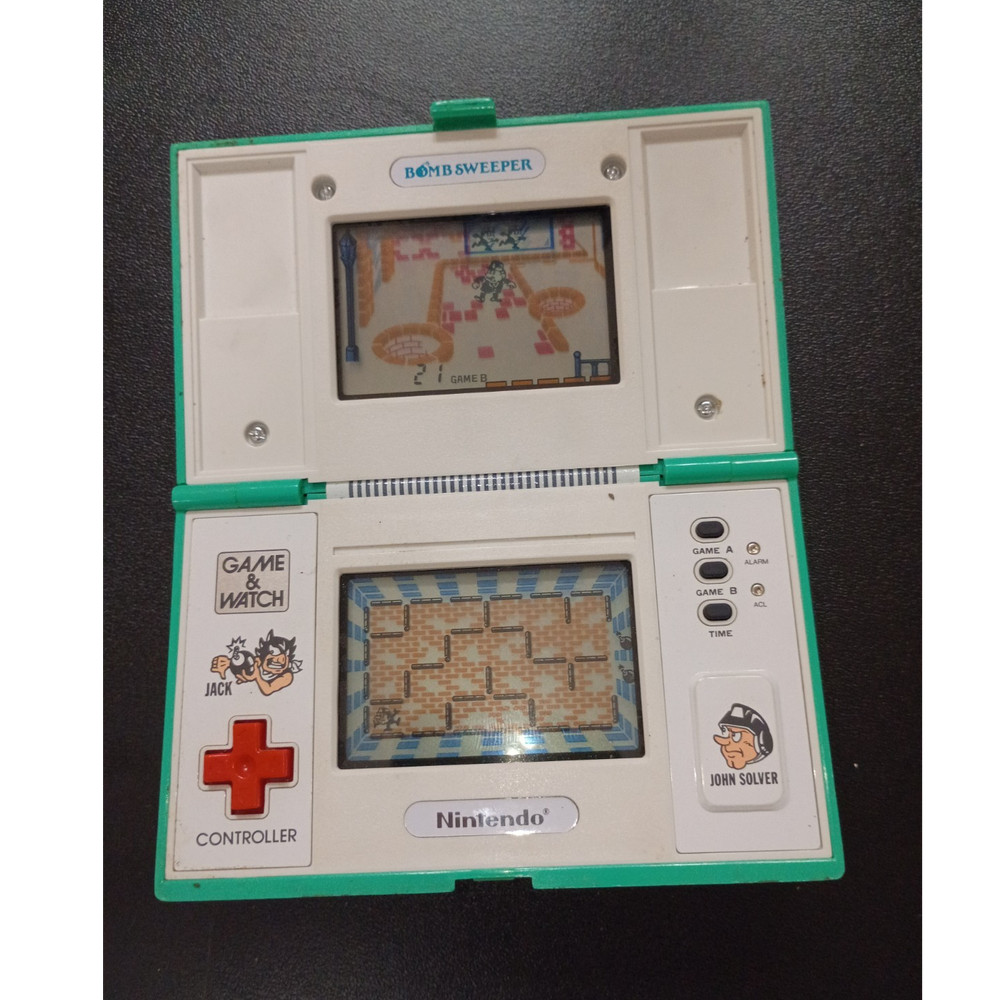 Nintendo Bombsweeper Game & Watch Multi Screen Handheld Electronic Game 1987