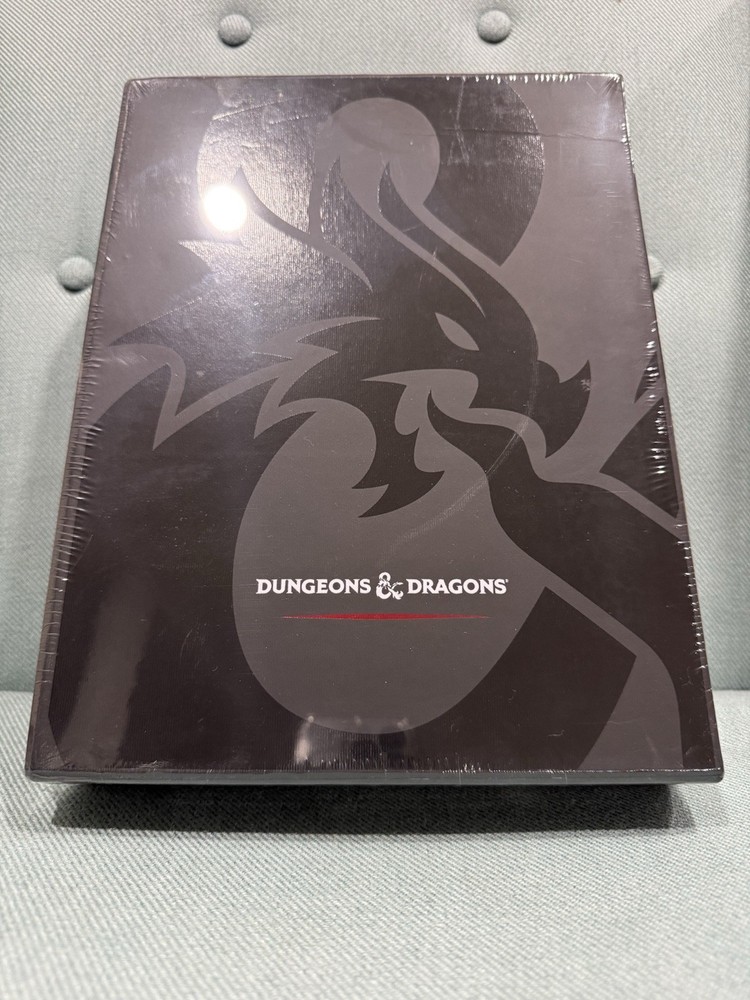 Dungeons and Dragons Core Rulebook Gift Set New