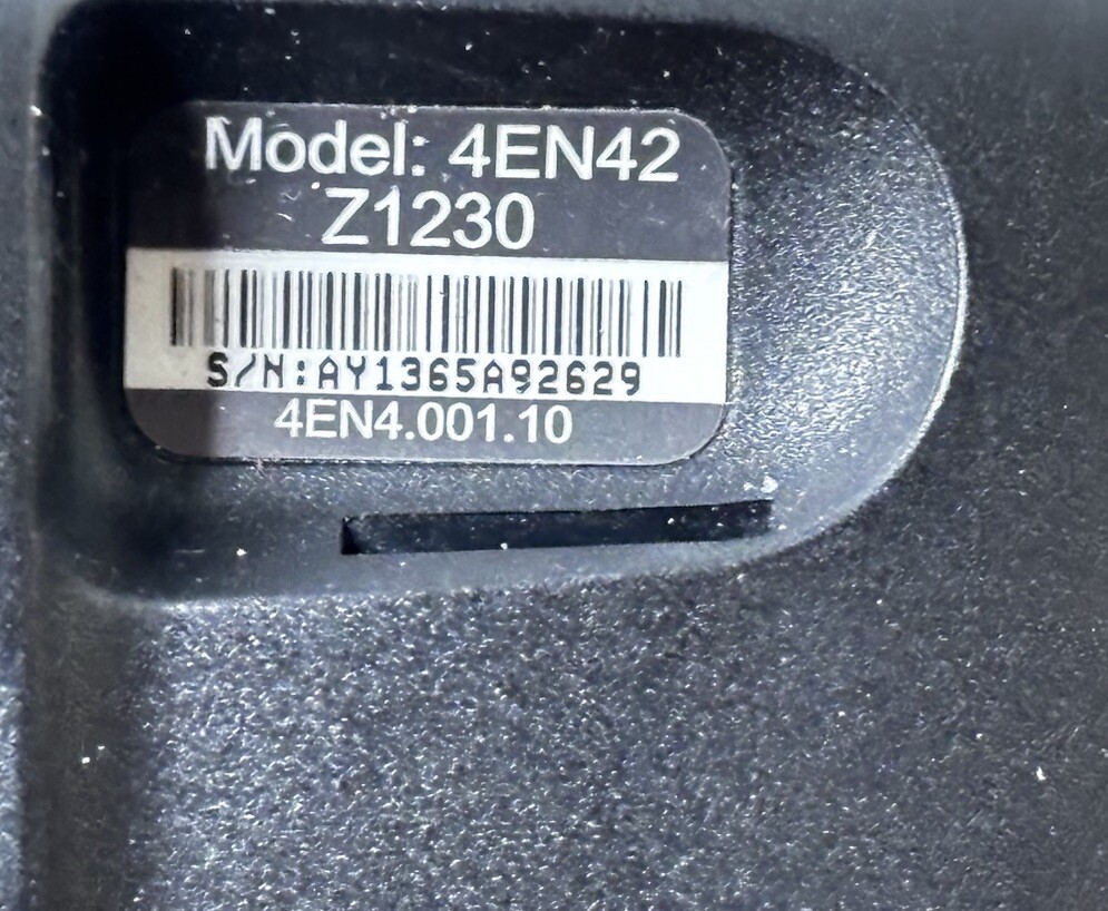 TomTom 4EN42 Z1230 GPS Navigation Touch Screen Bundle Tested