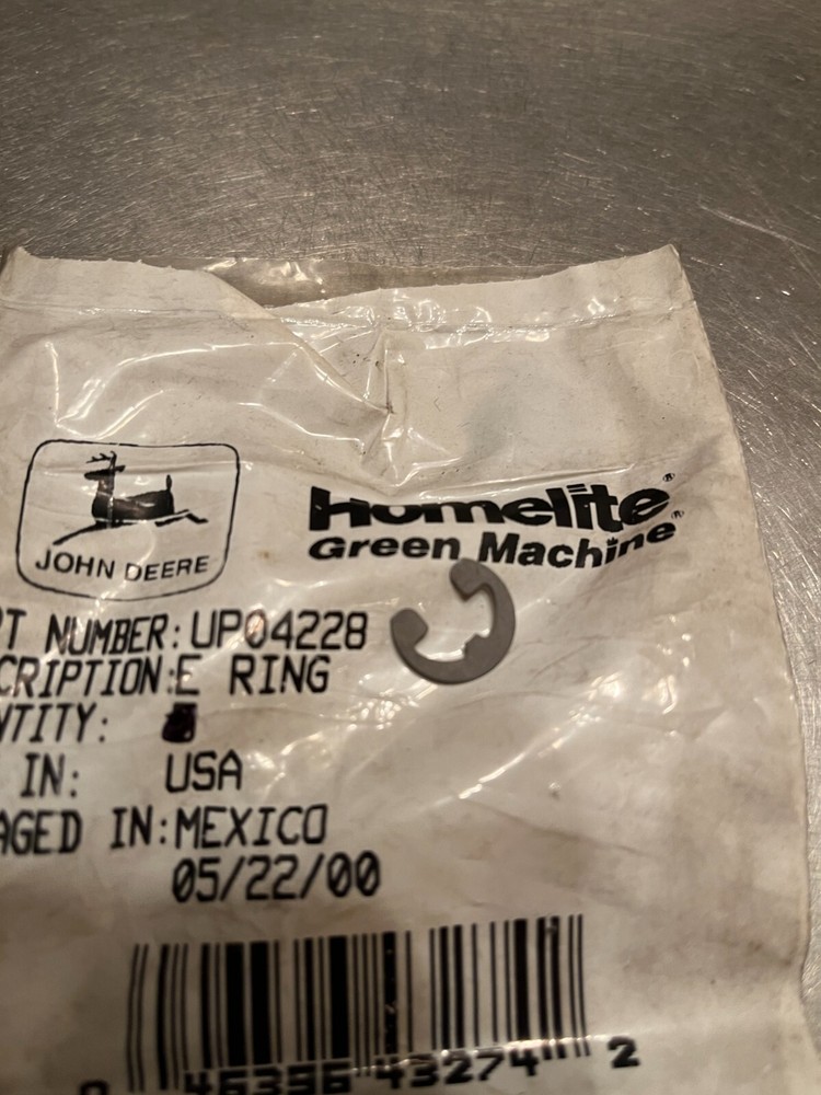 UP04228 Genuine OEM John Deere Snap E RING Clip