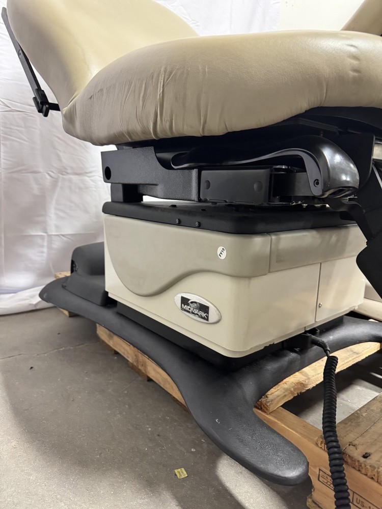 Midmark 630-003 Power Procedure Chair