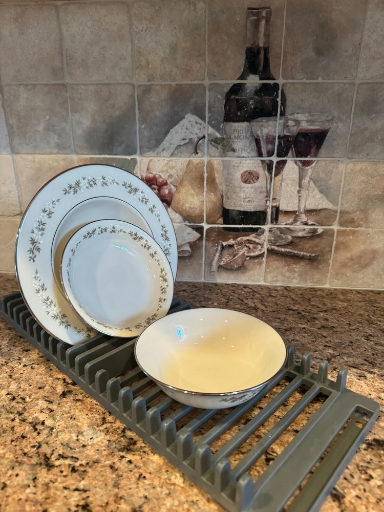 Lenox Fine China Brookdale 8 Piece Setting