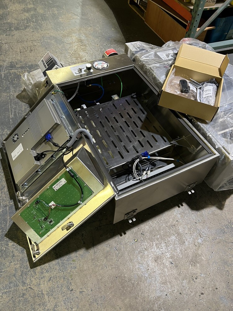 OP/ Station Computer Housing