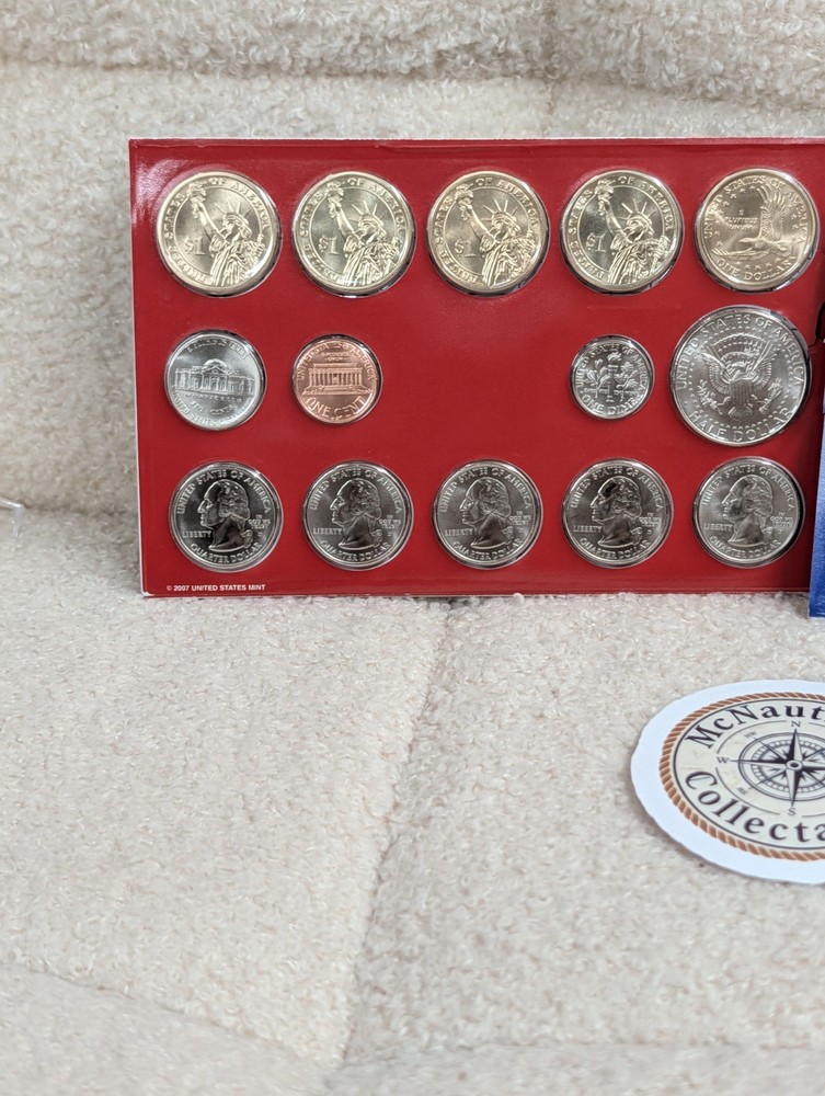 2007 P & D US Mint Complete Uncirculated Set 28 Coins w/ COA *Damaged Packaging*