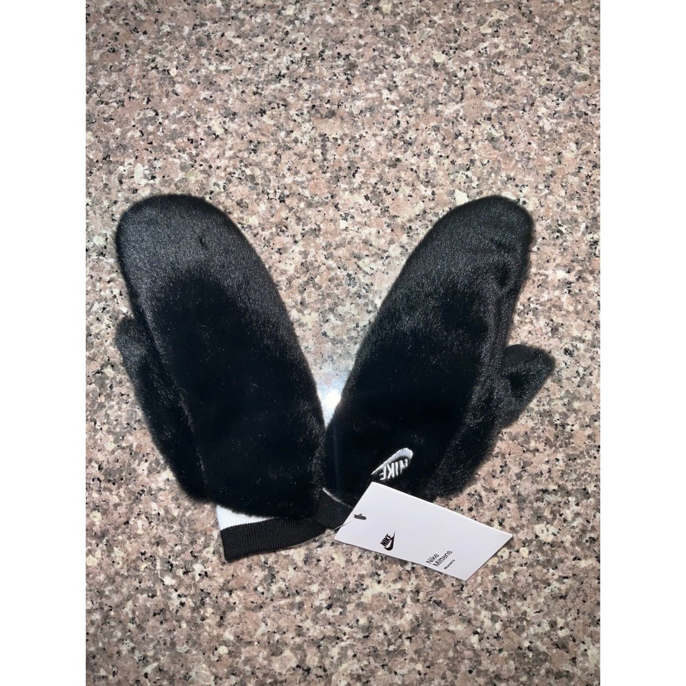 Nike Women’s Mittens