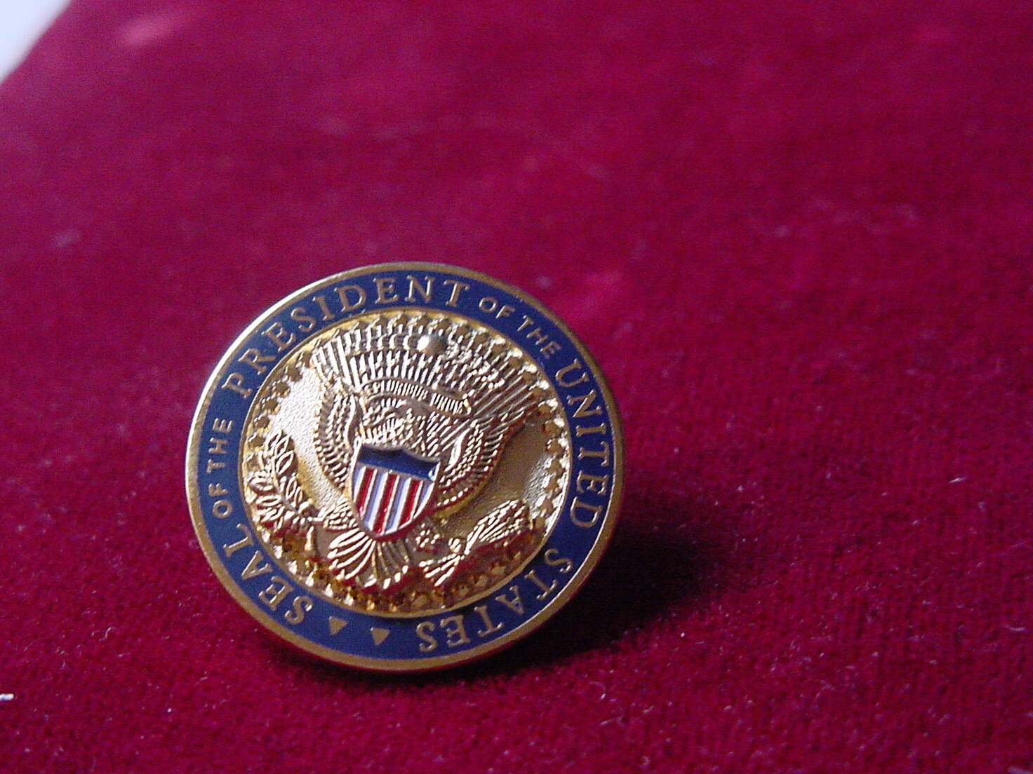 Donald Trump White House Staff Lapel Pin, New, Free Shipping