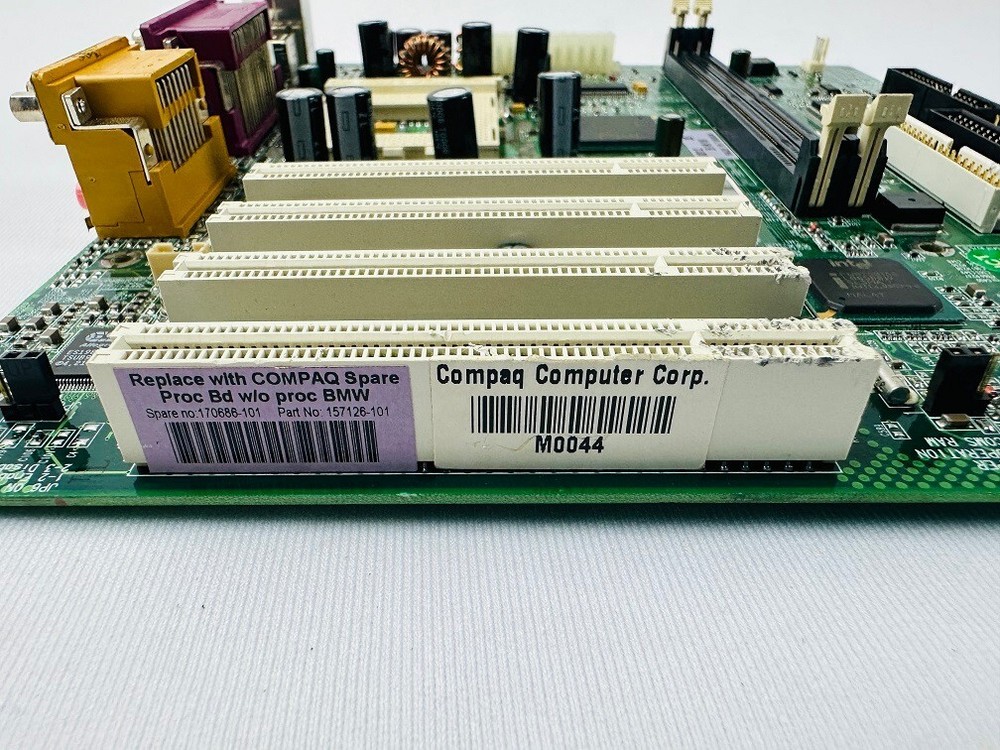 Compaq 157126-101 Motherboard