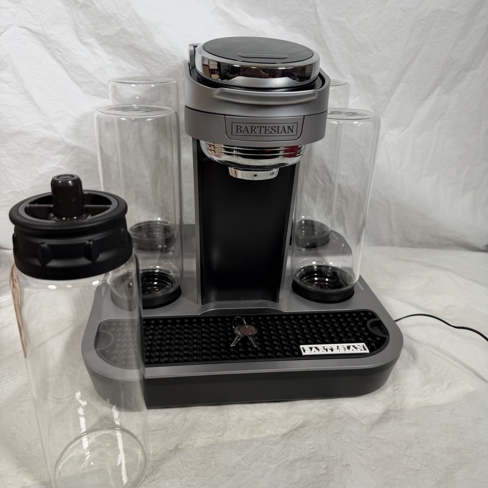 Bartesian 55306 Premium Pro Cocktail Machine Complete Keys Bottles Tested Clean