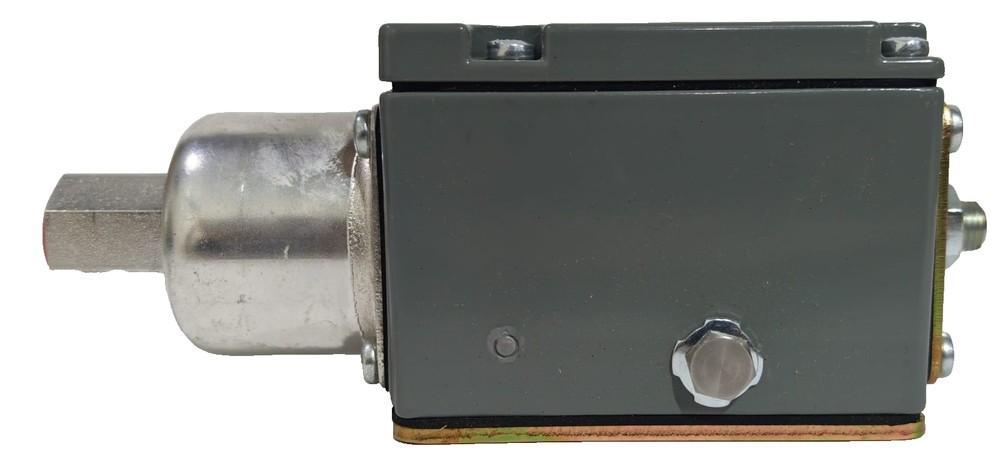 Square D 9012 ACW1 Pressure Switch Form M11