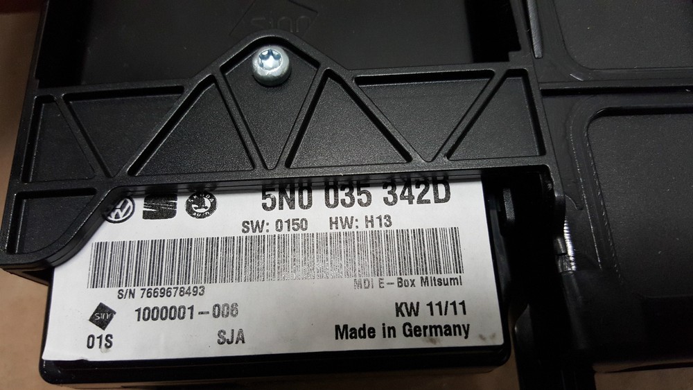 VW (MDI) Multimedia Interface Box with Control Unit 5N0 035 342D