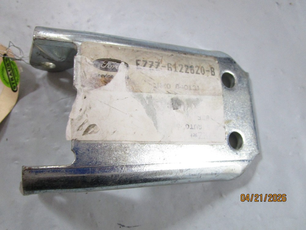 Genuine Ford OEM E7ZZ-6122820-B Door Hinge