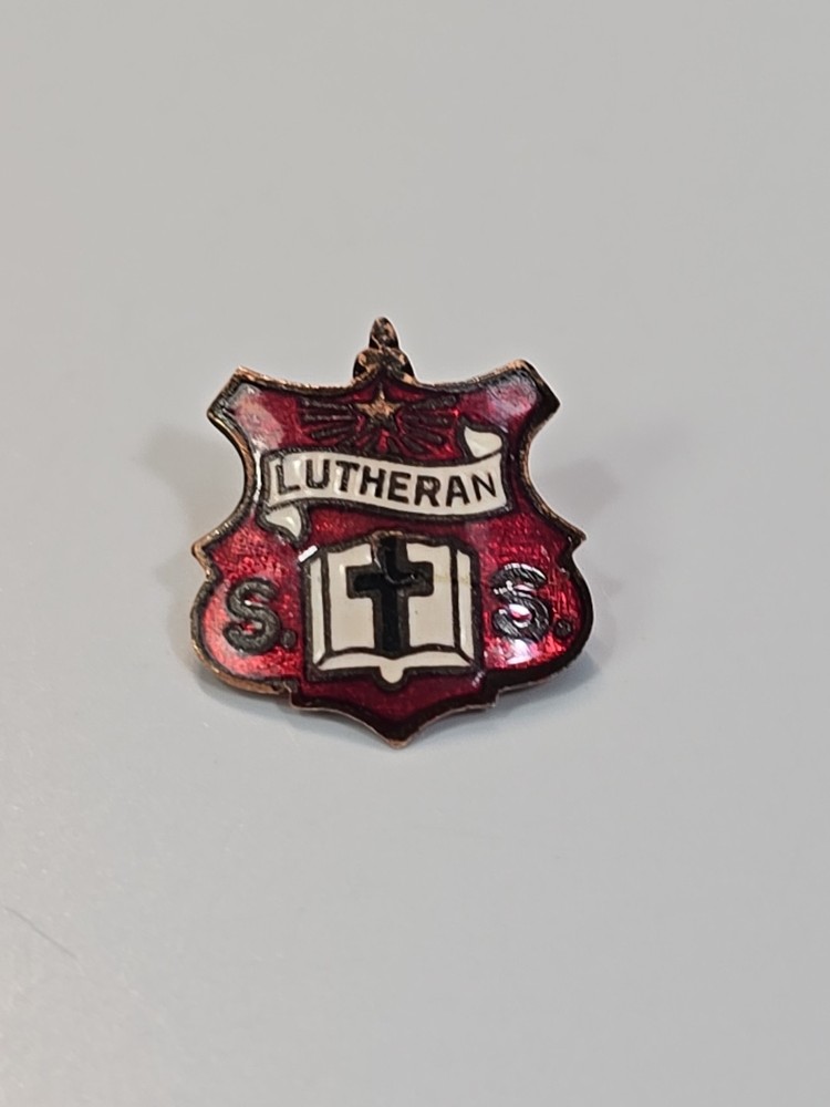 Lutheran Sunday School Lapel Pin Red Shield