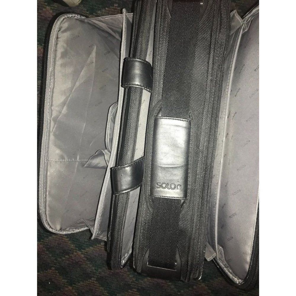 Solo extra-wide Computer brief case