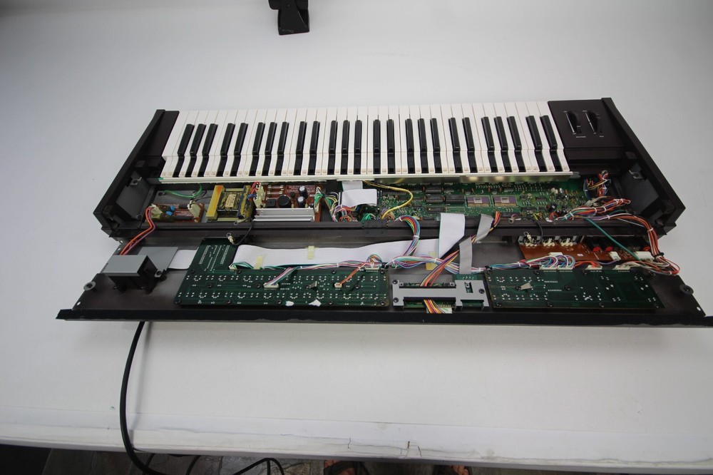 Yamaha DX7 Programmable Algorithm Synthesizer 1983 - 1987 - Black SHOP TESTED