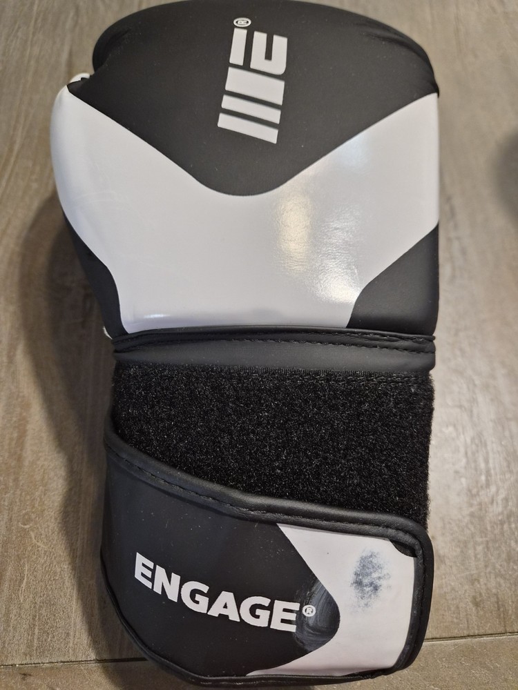 Engage Boxing Gloves 16oz Used