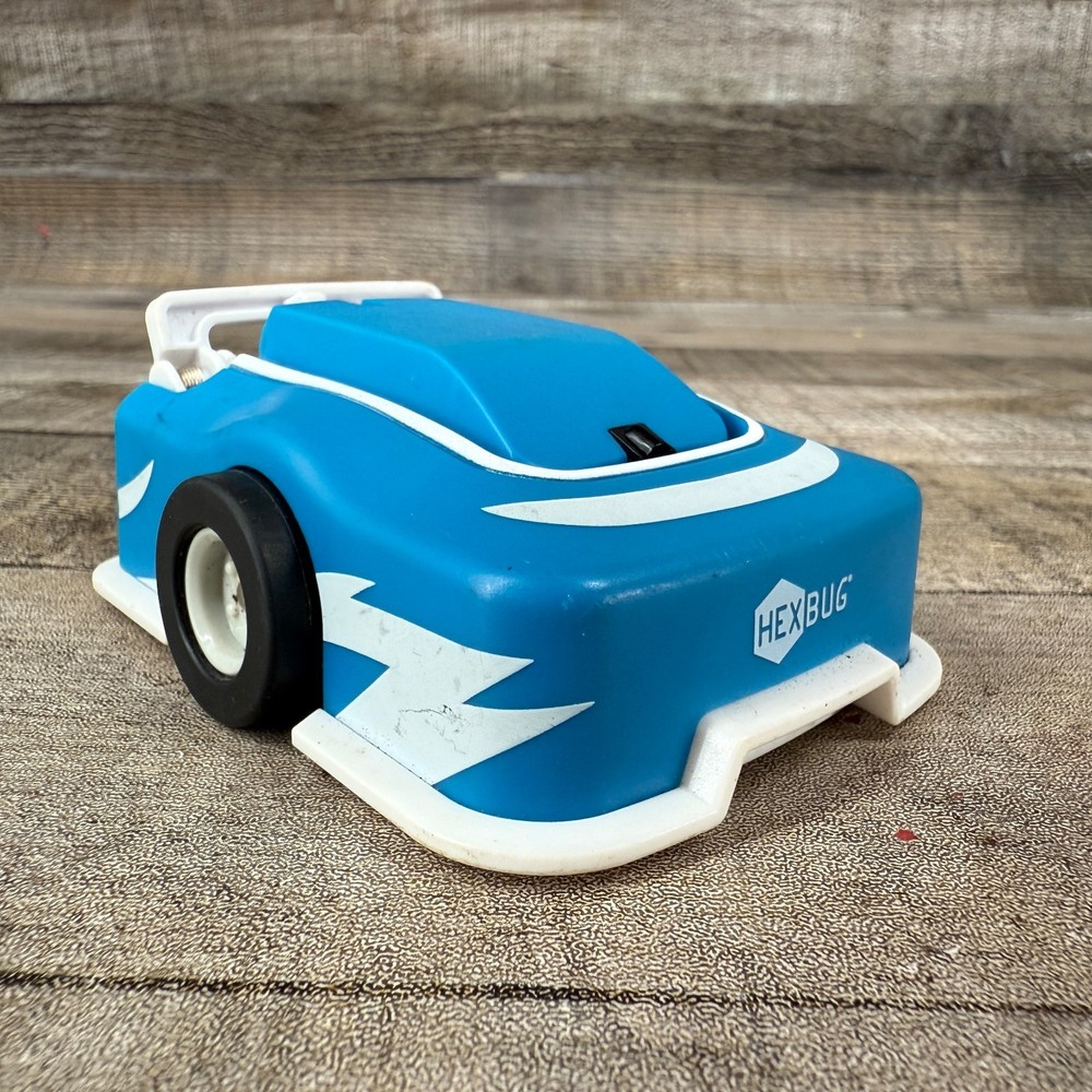 Hexbug Robotic Soccer Single Toy Turns On