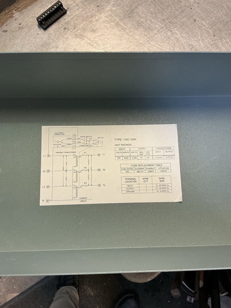 Superior Electric Powerstat Variable Transformer Type 116C-1284 & Enclosure