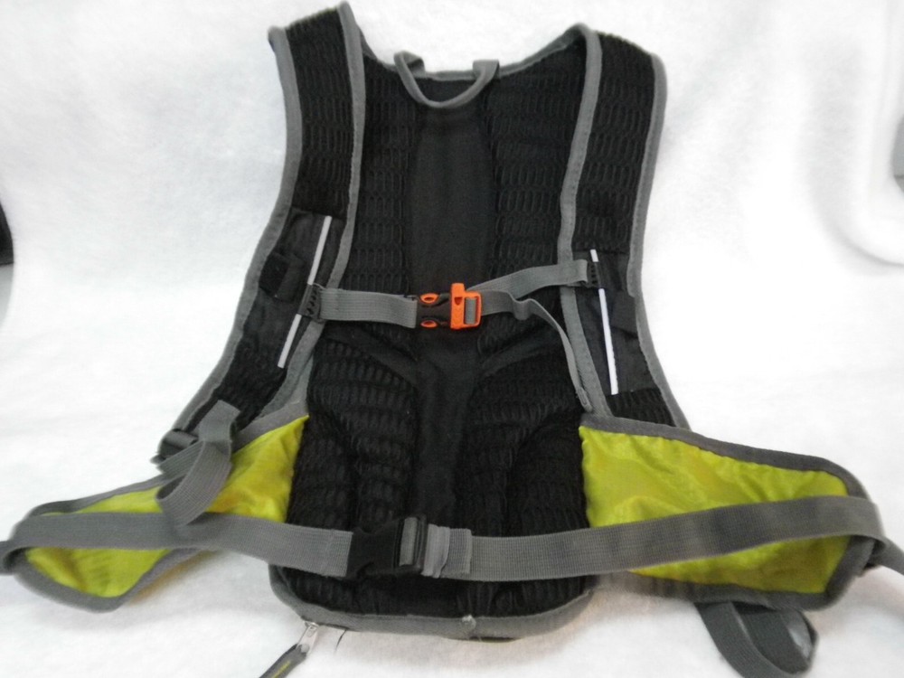 CRANE AUTHENTIC TWO TONE GREEN WALKING HIKING Backpack PADDED BACK 92070