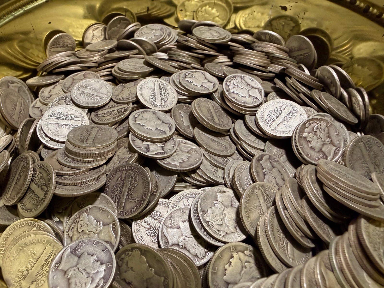 LOT of 10 Mercury Dimes • 1930-1939 • Circulated Coins  ~0.7150oz Total Silver