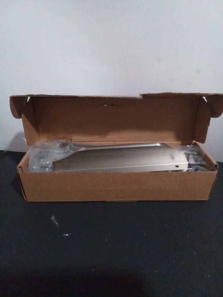 satanga cabinet handle 10 in box