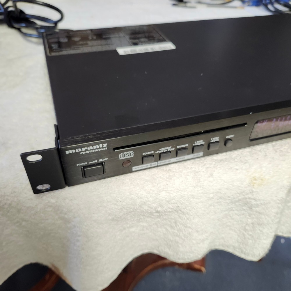 Near Mint Marantz PMD-526C CD/USB/SD/Blue Tooth Rack Mount Player With Remote