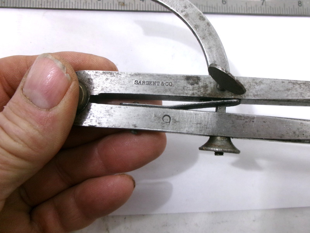 NICE VINTAGE SARGENT & CO. I.D. CALIPERS - 9" MODEL