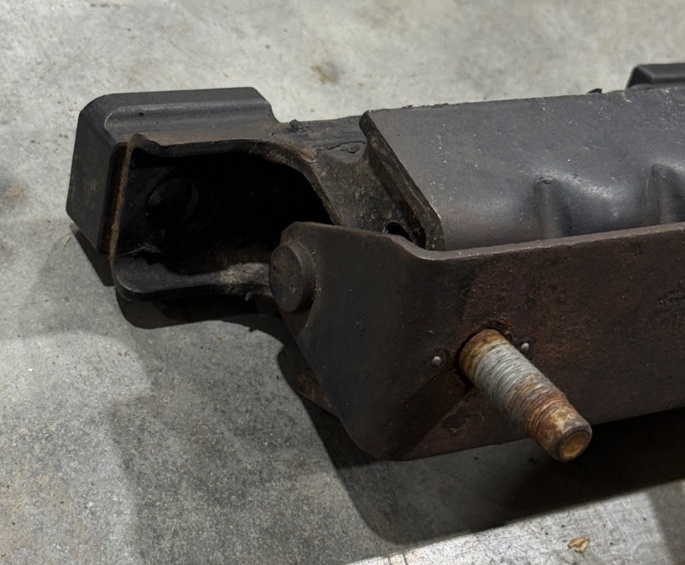 Automatic Transmission Mount 22739529