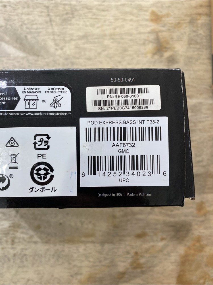 Line 6 POD Express Bass Amplifier Modeler and FX Processor Pedal