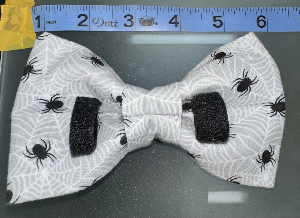 Handmade Over the collar Pet Bow Bundle #5 (Halloween Pattern) New