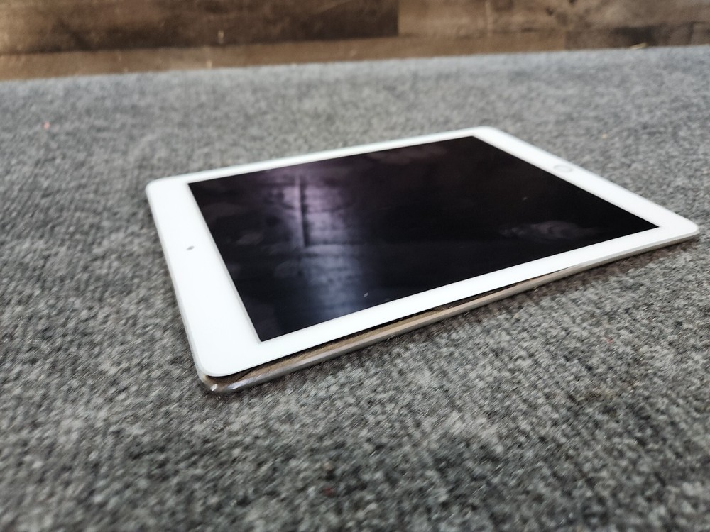 APPLE IPAD MODEL A1556 Needs Passcode Bad Battery