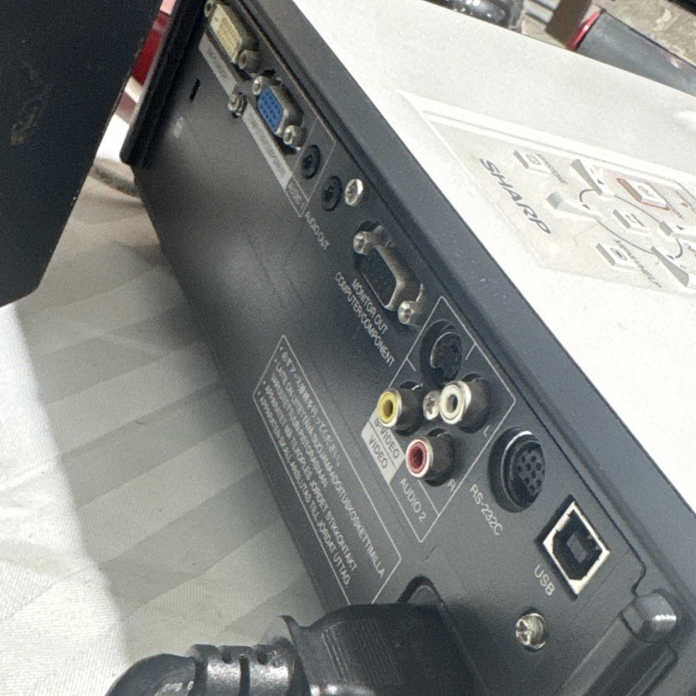 Sharp XR-32X DLP Multimedia Notevision Projector bundle TESTED