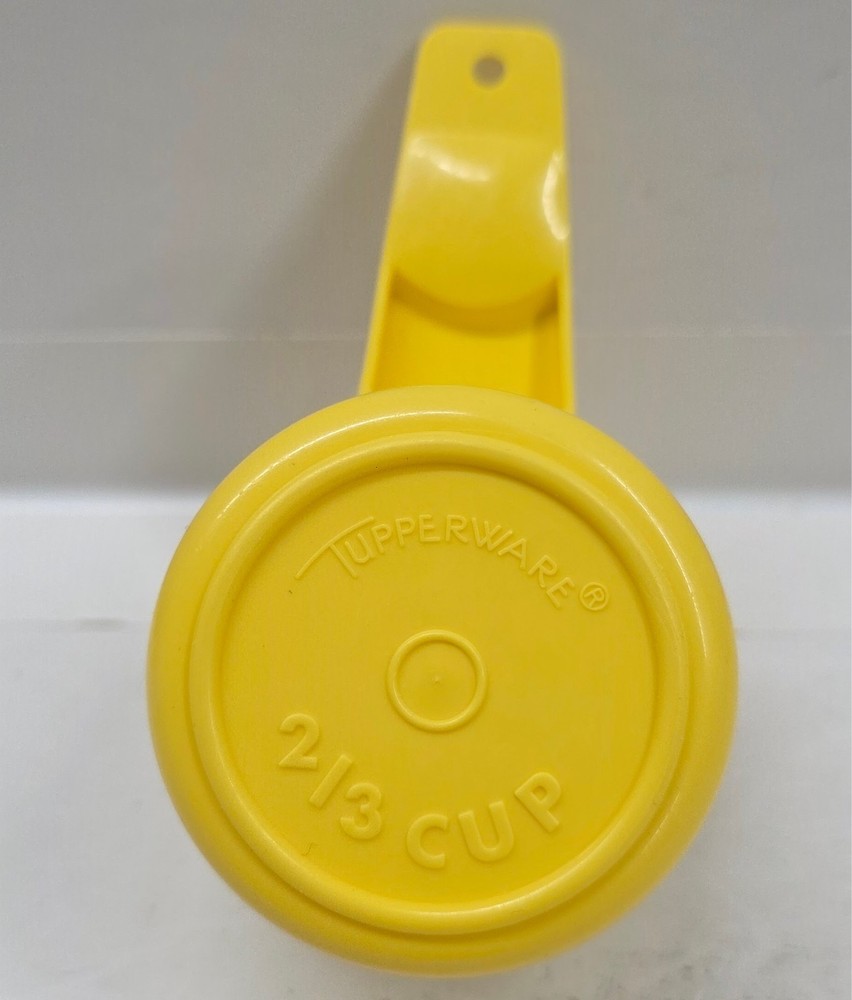 VINTAGE 2/3 Cup Tupperware Yellow Stacking Nesting Measuring Cup Retro