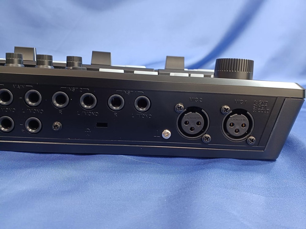 BOSS RC-505 MK2 Tabletop Loop Station Professional Multi-Track Looper