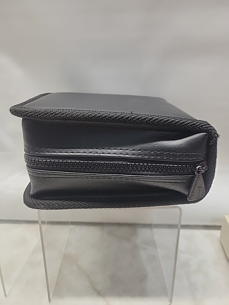 IMSI MasterClips 500,000+ Design Guide & Image Catalog Sampler with 28 CD's