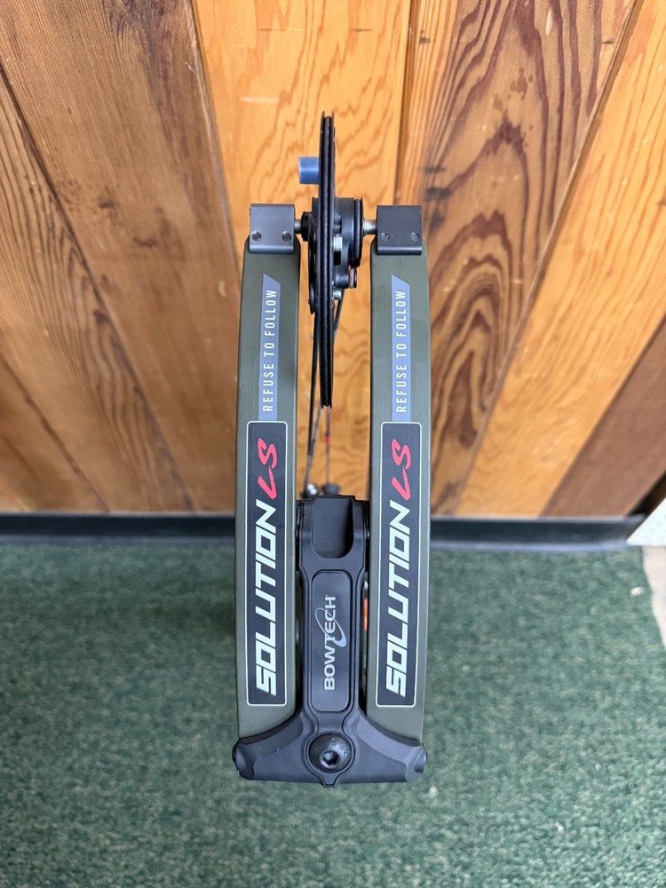 Bowtech Solution LS - Right Hand - 70# - OD Green