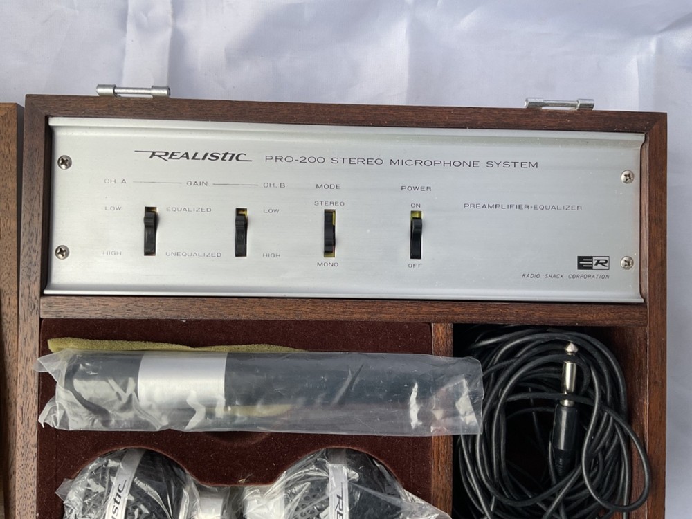 NOS Vintage REALISTIC PRO - 200 MICROPHONE SYSTEM FULLY TESTED
