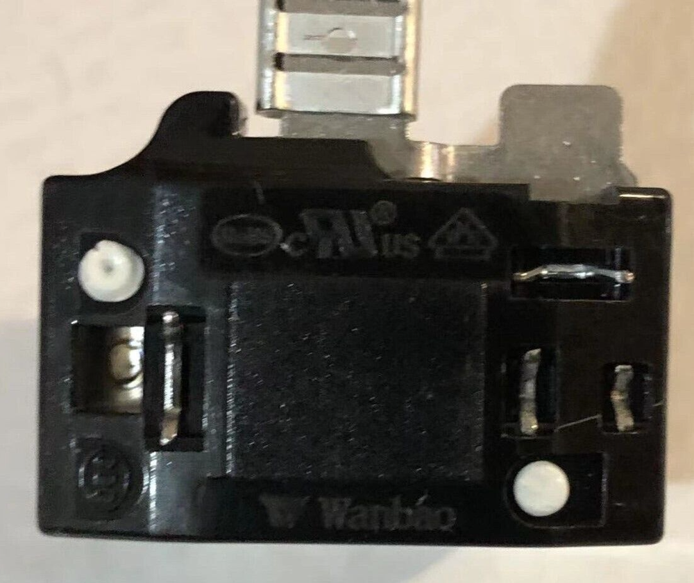 Insignia NS-IMP26SL0 Portable Icemaker Overload Protector