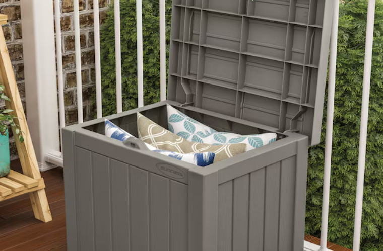 Suncast Outdoor Storage 22-Gallon Plastic Deck Box, Gray
