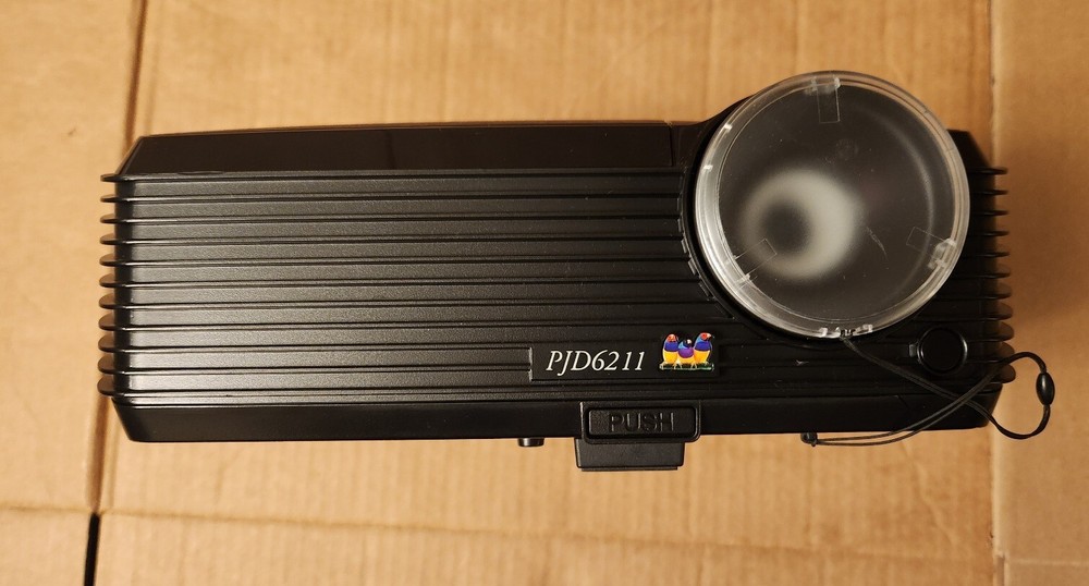 Viewsonic PJD6211 DLP 3D Ready Projector with Case 0 Hours, bundle