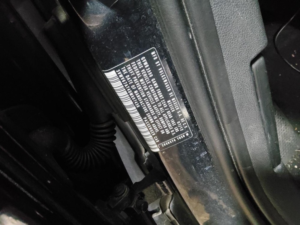 VW BEETLE 2013 Battery Tray 548237