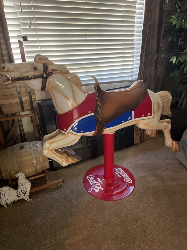 life sized carousel￼horse