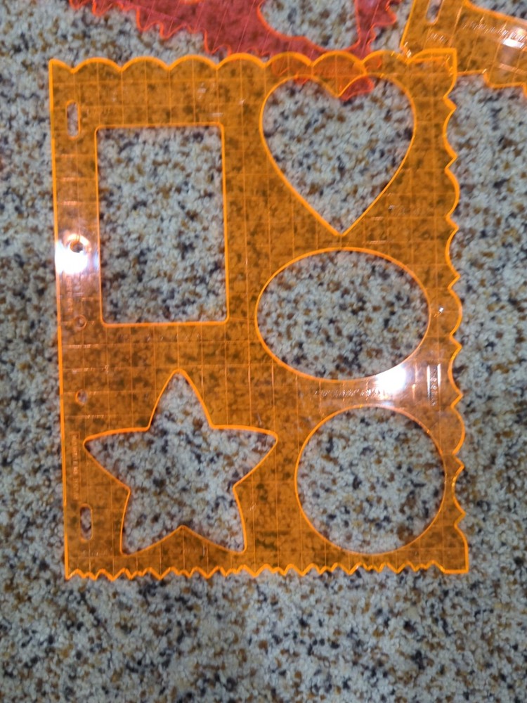 Fiskars Shape cutter, Starter Set With Mat Plus Letters Numbers