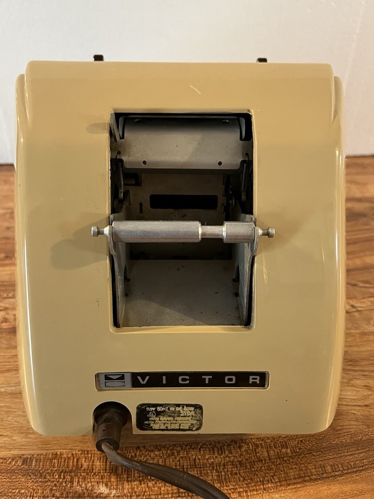 Vintage Victor Comptometer Adding Machine Model 7 82 54