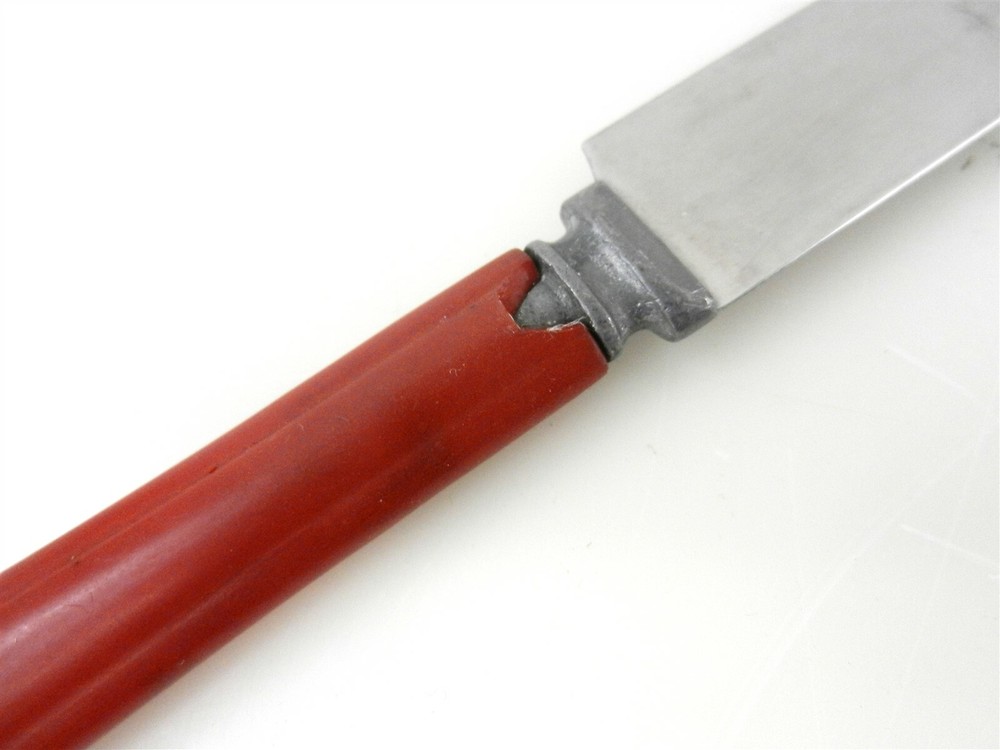 Bakelite Red Handle Flatware Fork + 4 Knives-Table & Steak, Marbled, Solid T24A