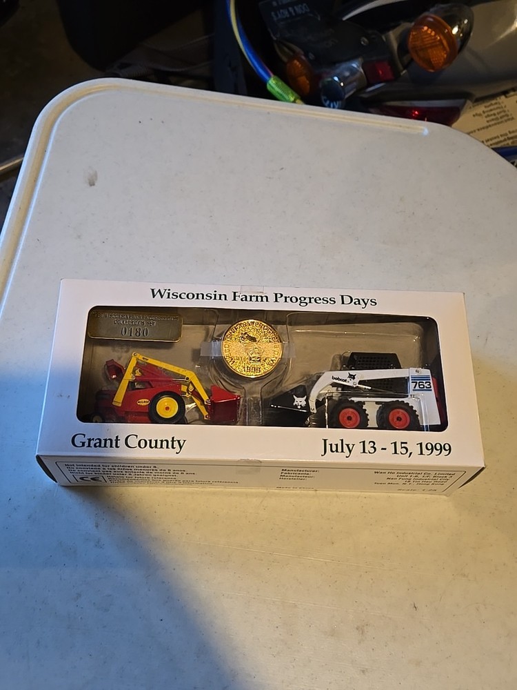 Rare WI 1999 Farm Progress Days- Melroe loader & 763 Bobcat loader/ Numbered set